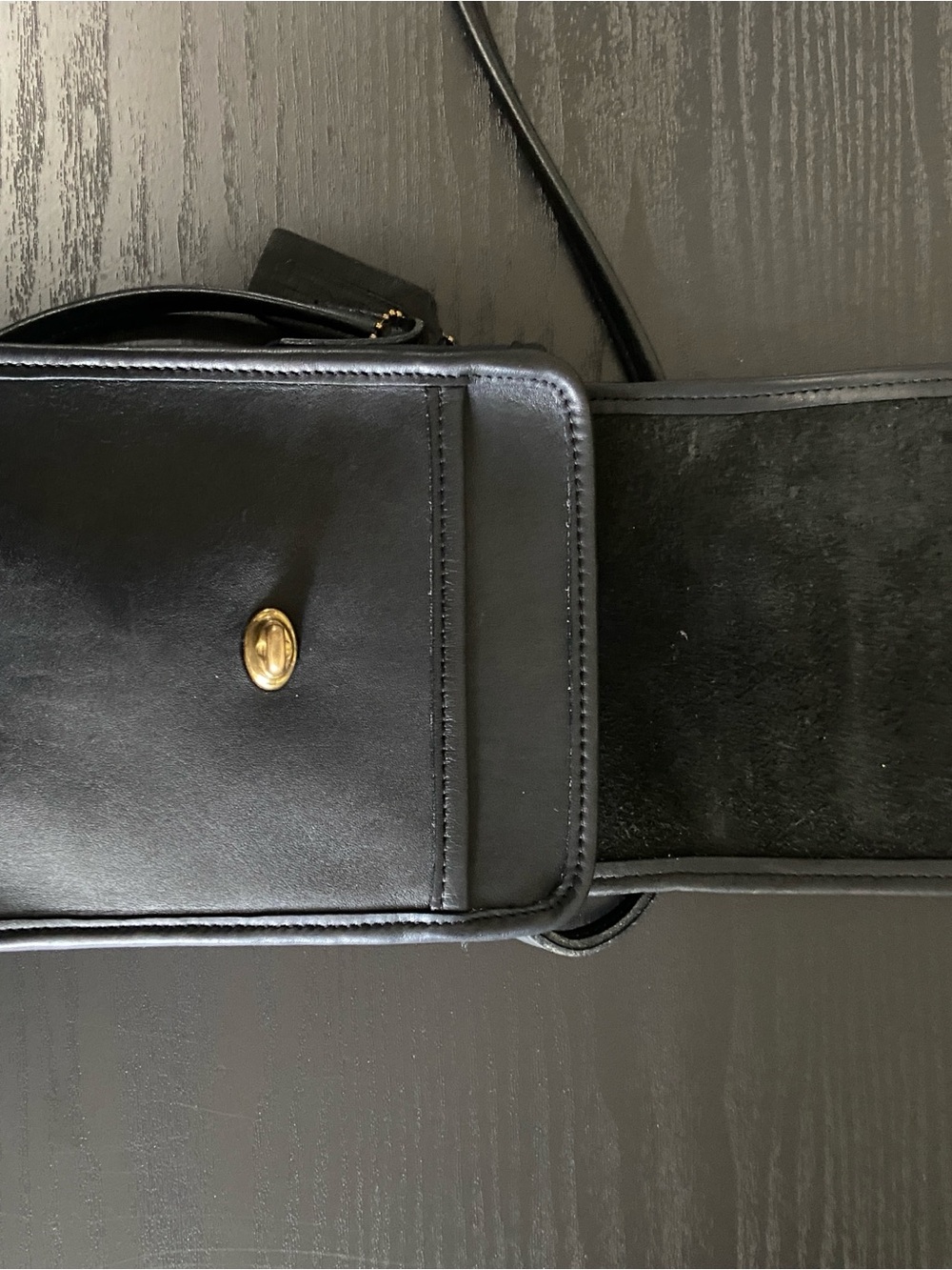 Coach Vintage 90s Black Leather Brass Turn-lock ‘Scooter’ Bag - Picture 4 of 13